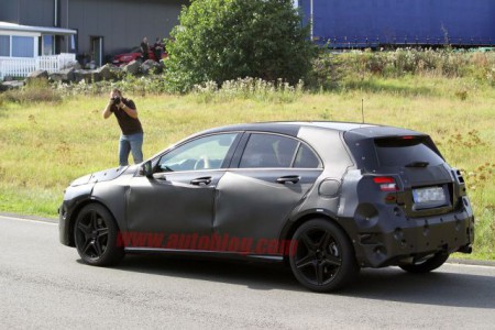 Mercedes-Benz-Classe-A-AMG 2012-flagra-2.jpg